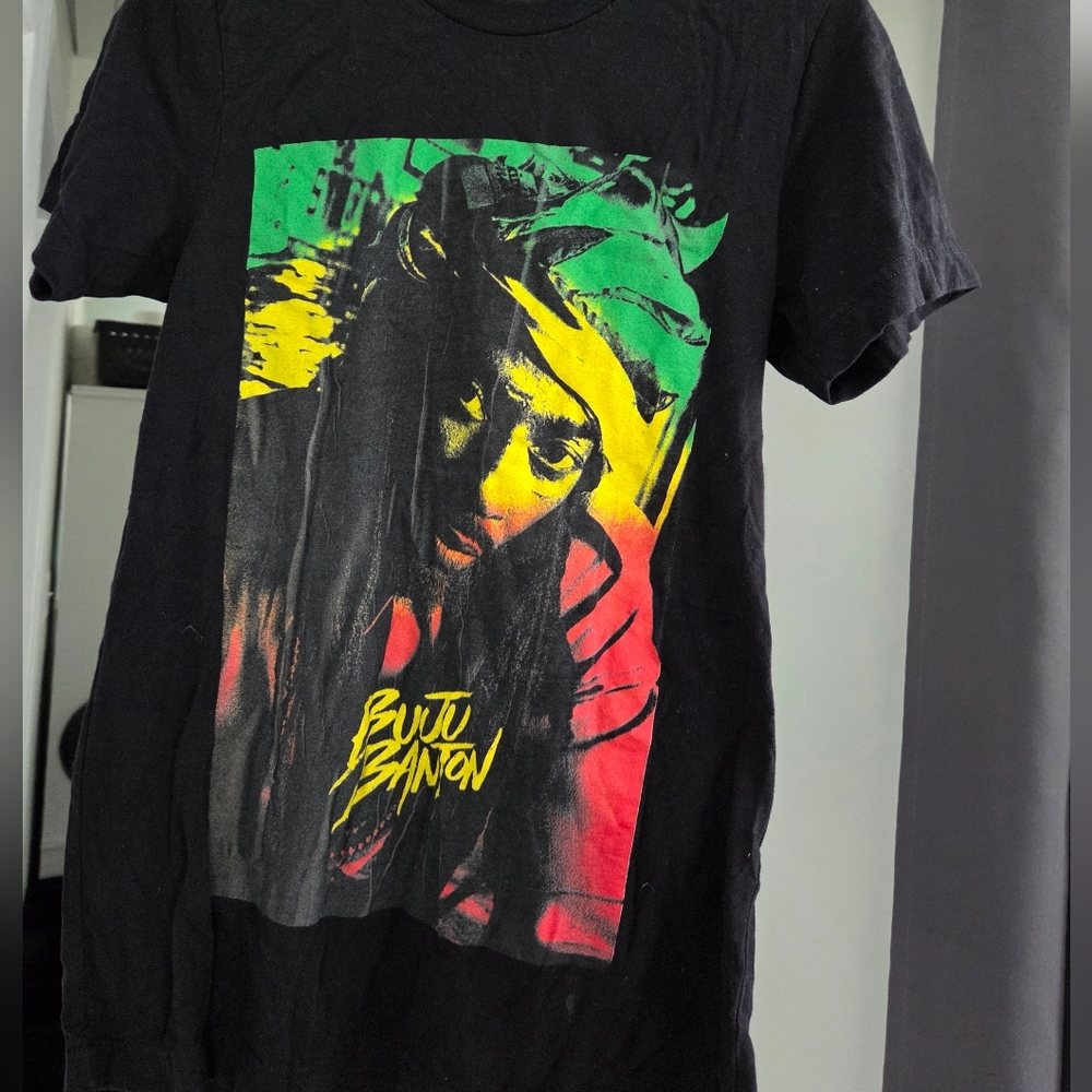 Buju Banton Red Green And Gold Tee 🚦